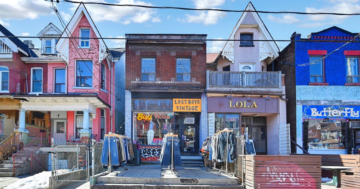 38 Kensington Avenue Toronto