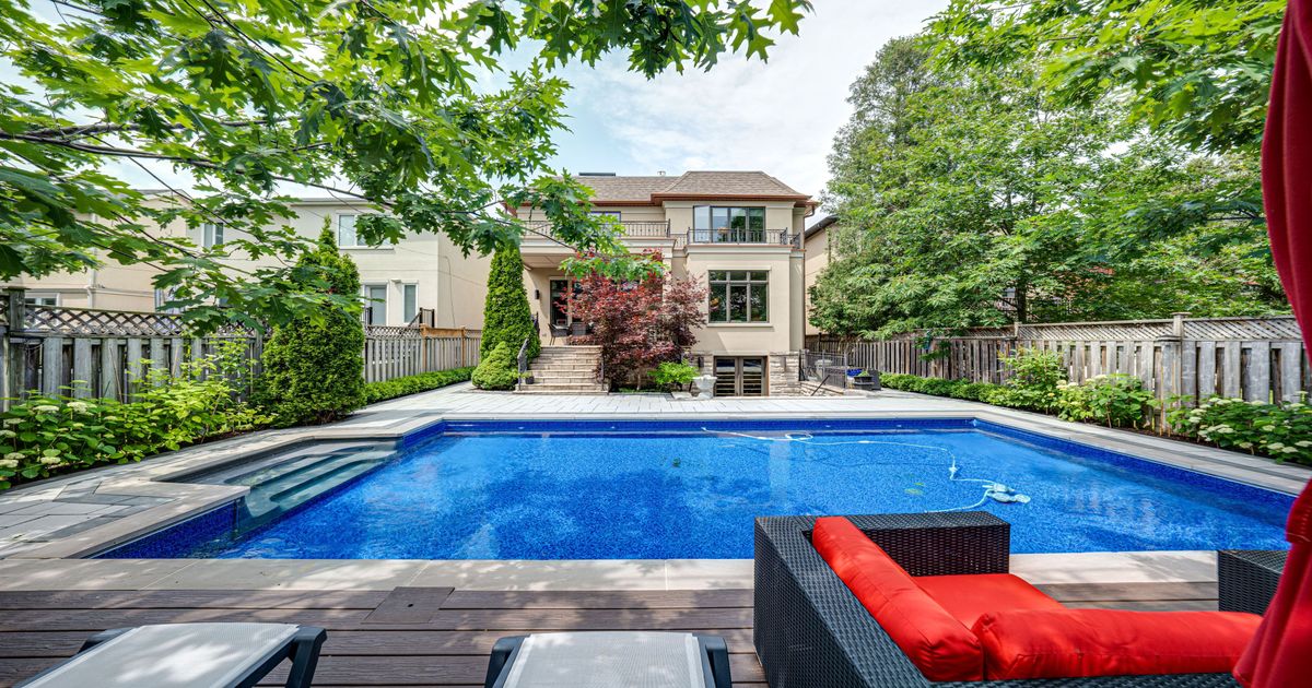 669 Bedford Park Avenue Toronto