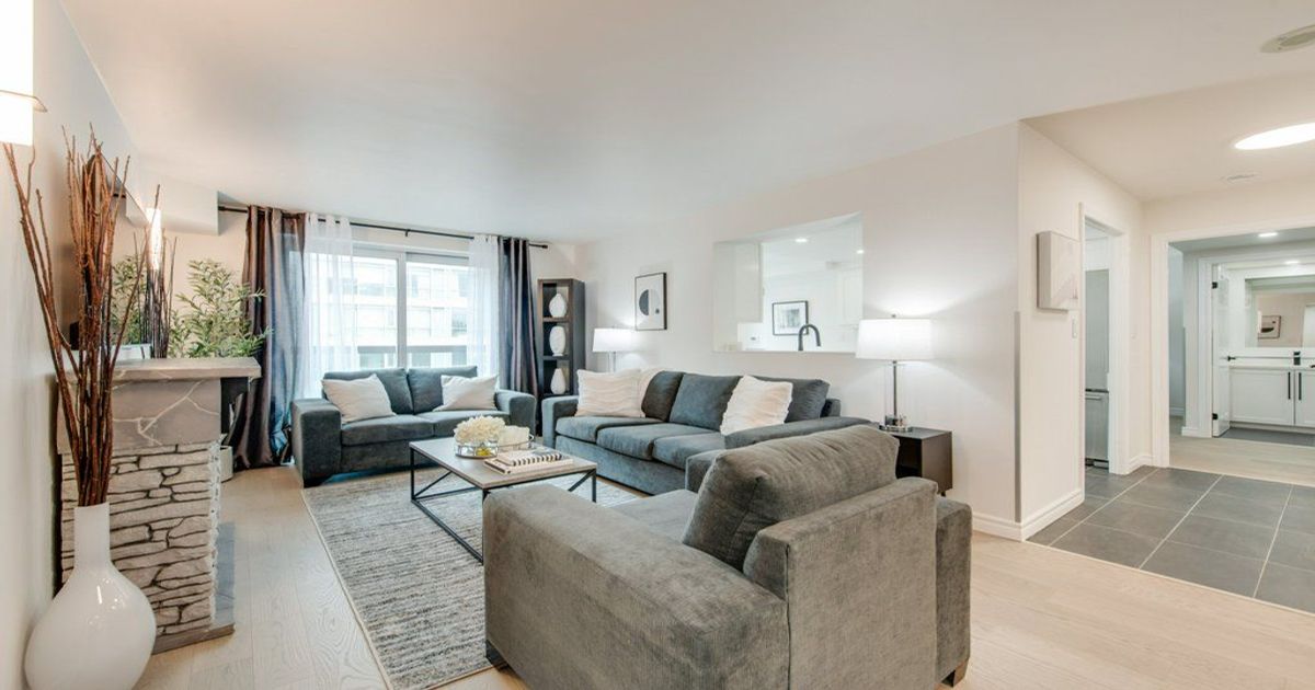 168 Simcoe Street Toronto