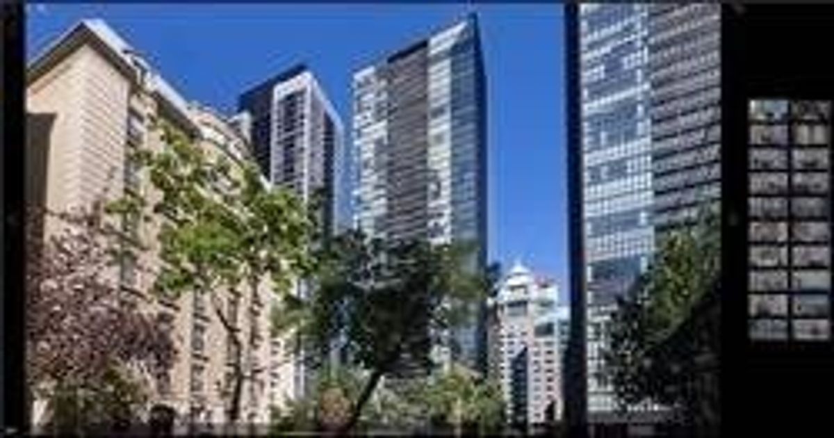 110 Charles Street E Toronto