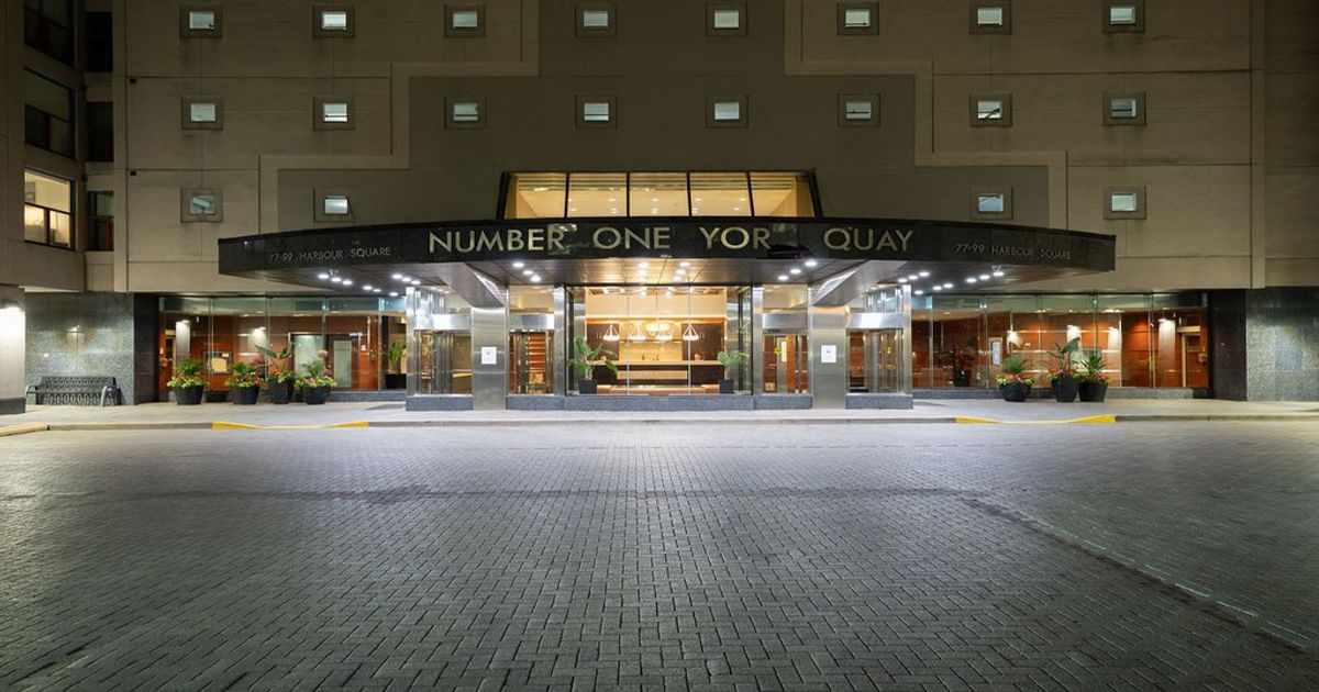 77 Harbour Square Toronto