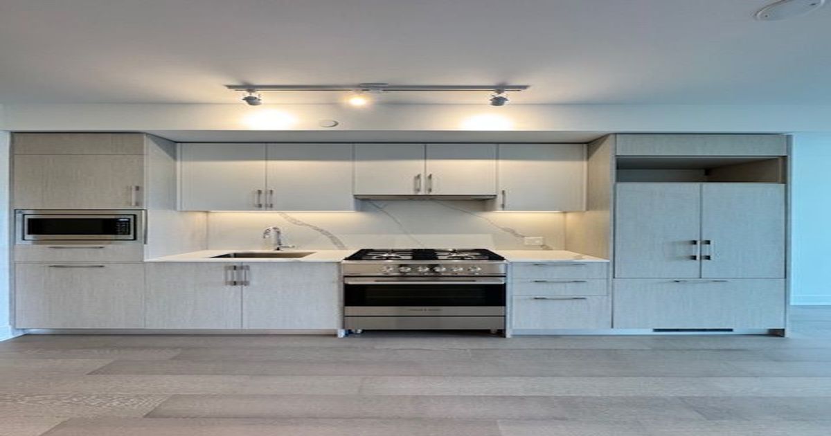 8 Manor Road W Toronto