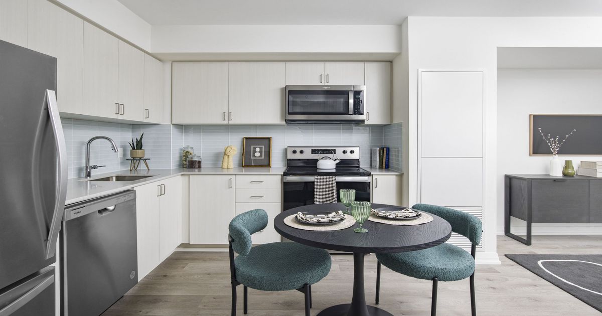 325 Yorkland Boulevard Toronto