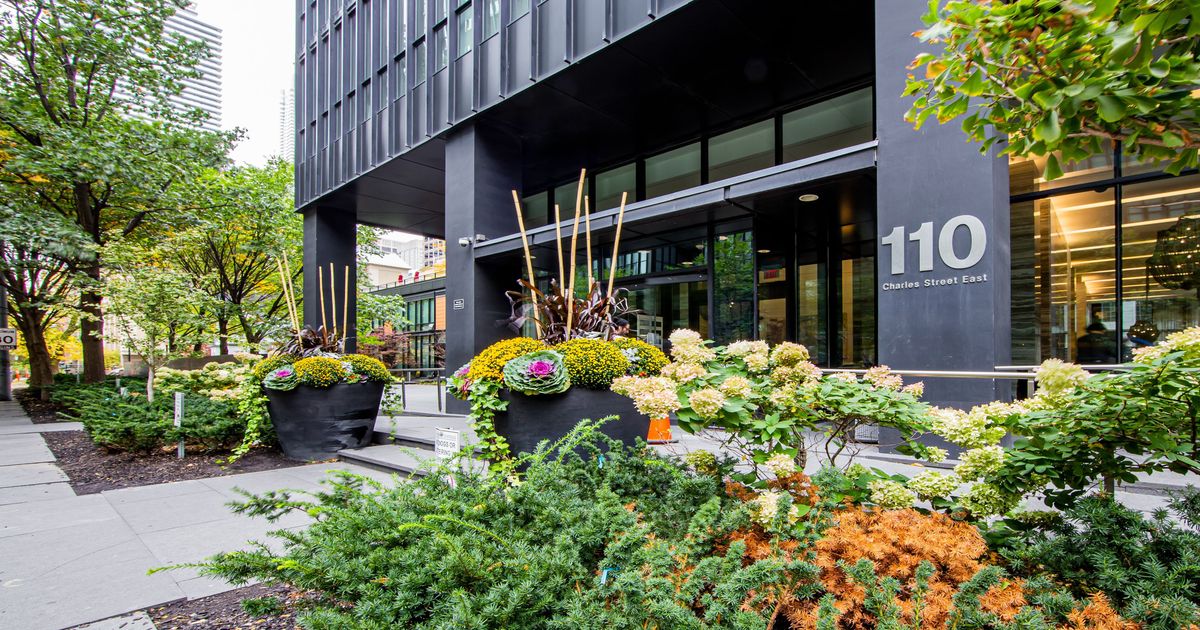 110 Charles Street E Toronto