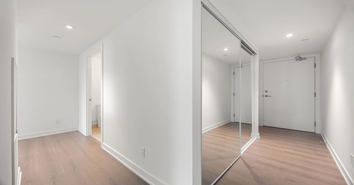 8 Wellesley Street W Toronto