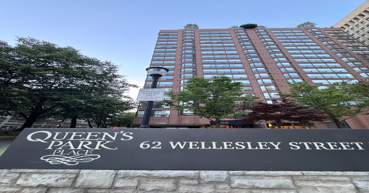 62 Wellesley Street W Toronto