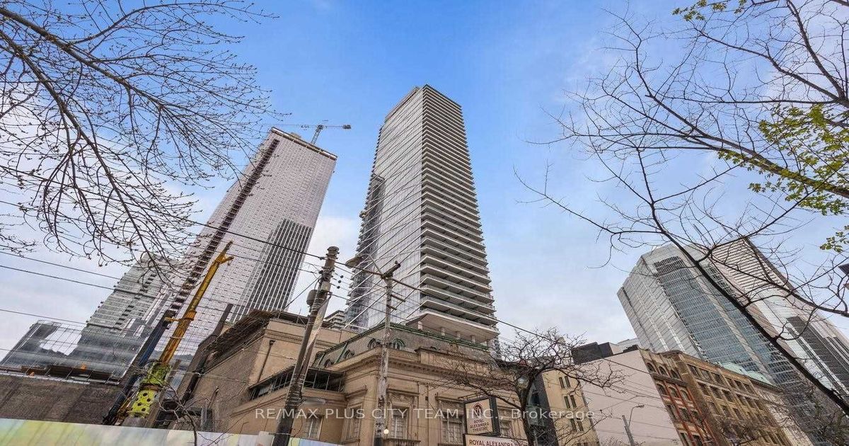 224 King Street W Toronto
