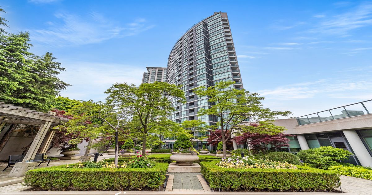 28 Harrison Garden Boulevard Toronto