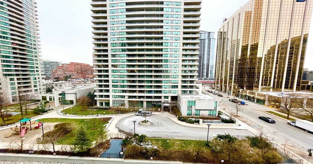 35 Hollywood Avenue Toronto
