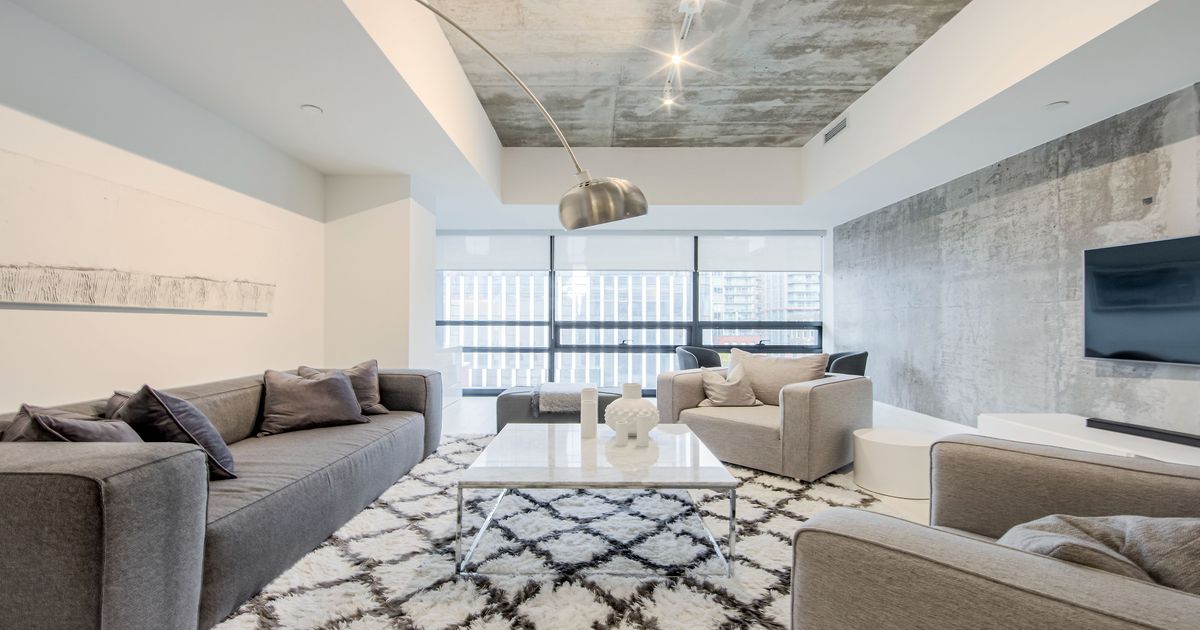 224 King Street W Toronto