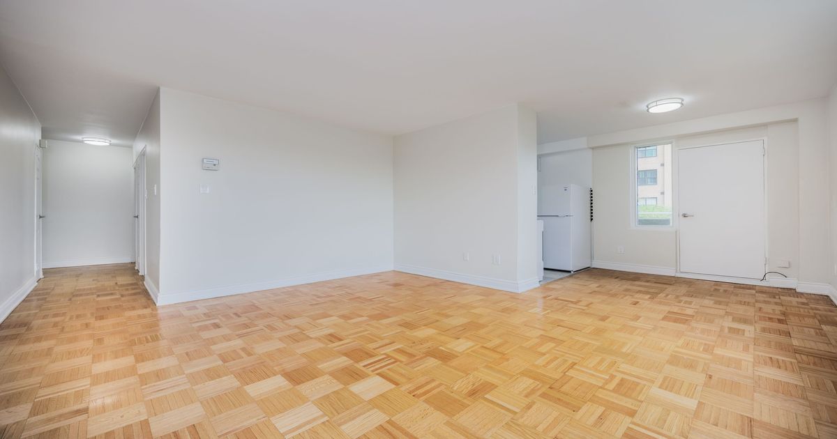 85 Lawton Boulevard Toronto