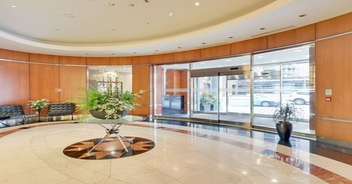 1121 Bay Street Toronto