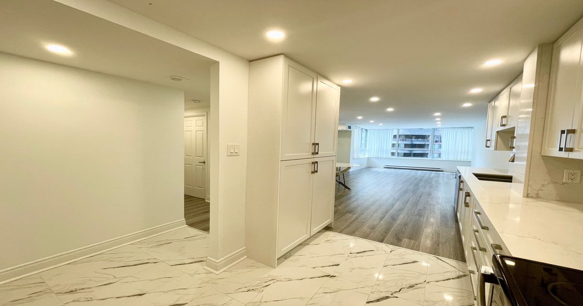 717 Bay Street Toronto