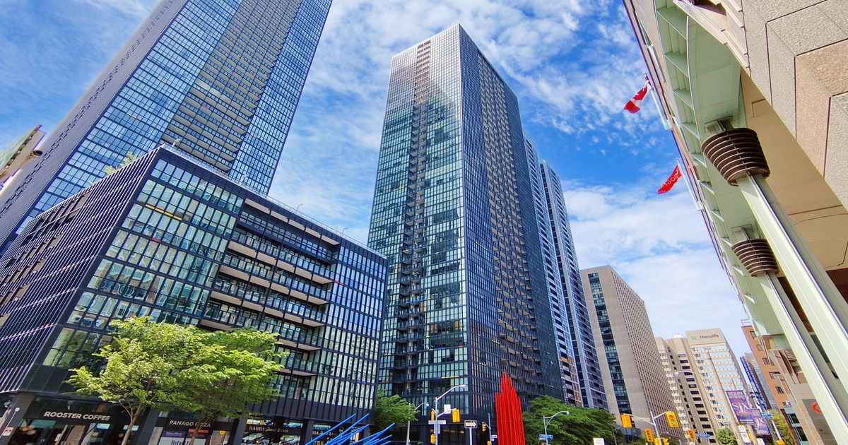 110 Charles Street E Toronto