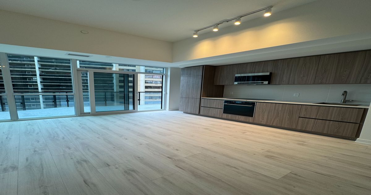 110 Broadway Avenue Toronto