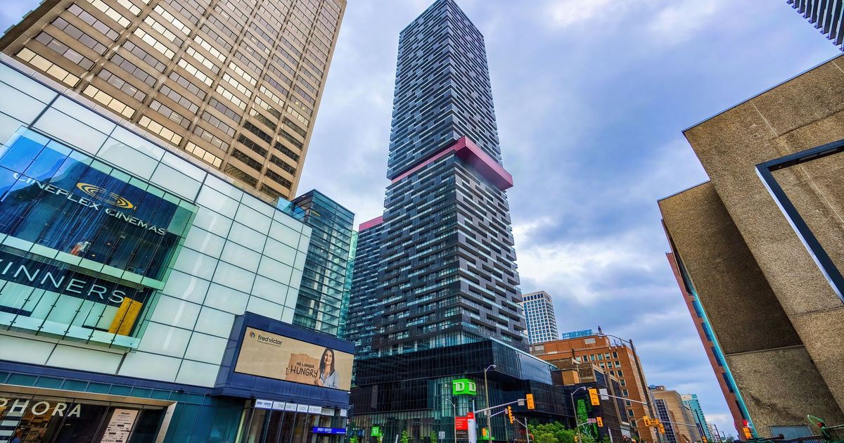 8 Eglinton Avenue E Toronto