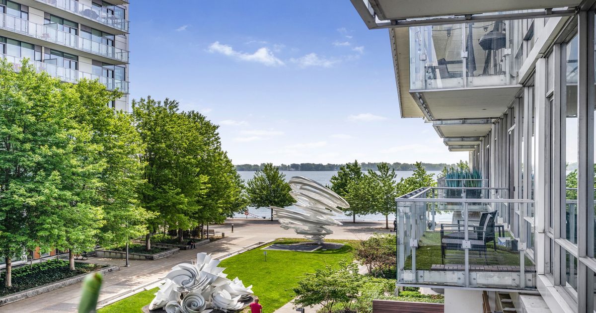 29 Queens Quay N/A E Toronto