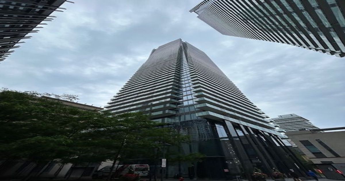 1080 Bay Street Toronto
