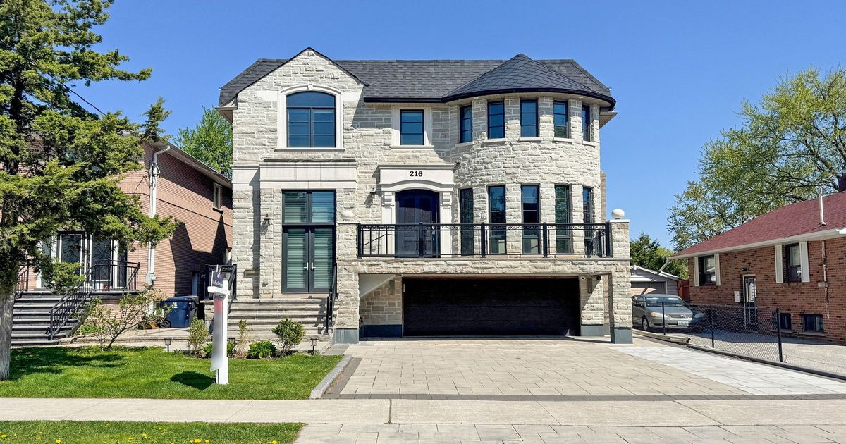216 Olive Avenue Toronto
