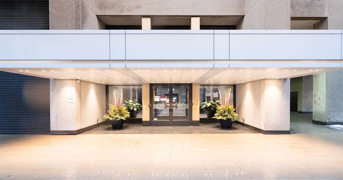33 Harbour Square Toronto