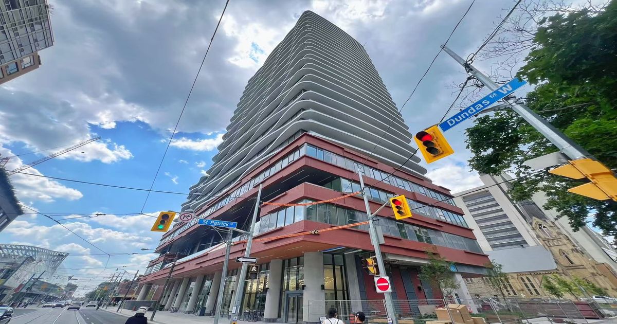 280 Dundas Street W Toronto