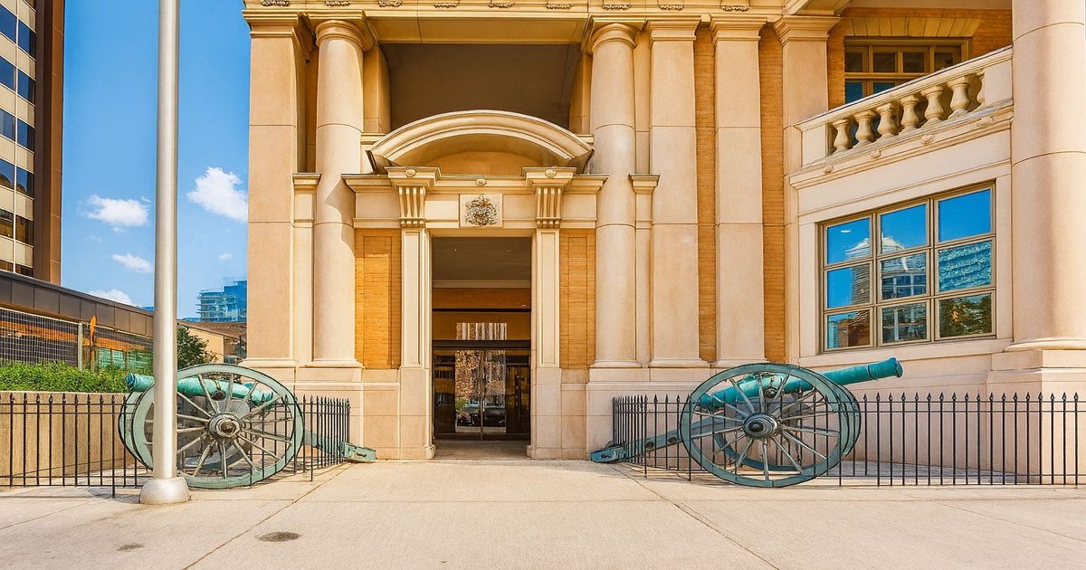 426 University Avenue Toronto