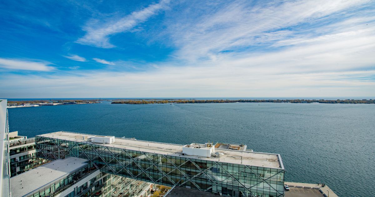 15 Queens Quay N/A E Toronto