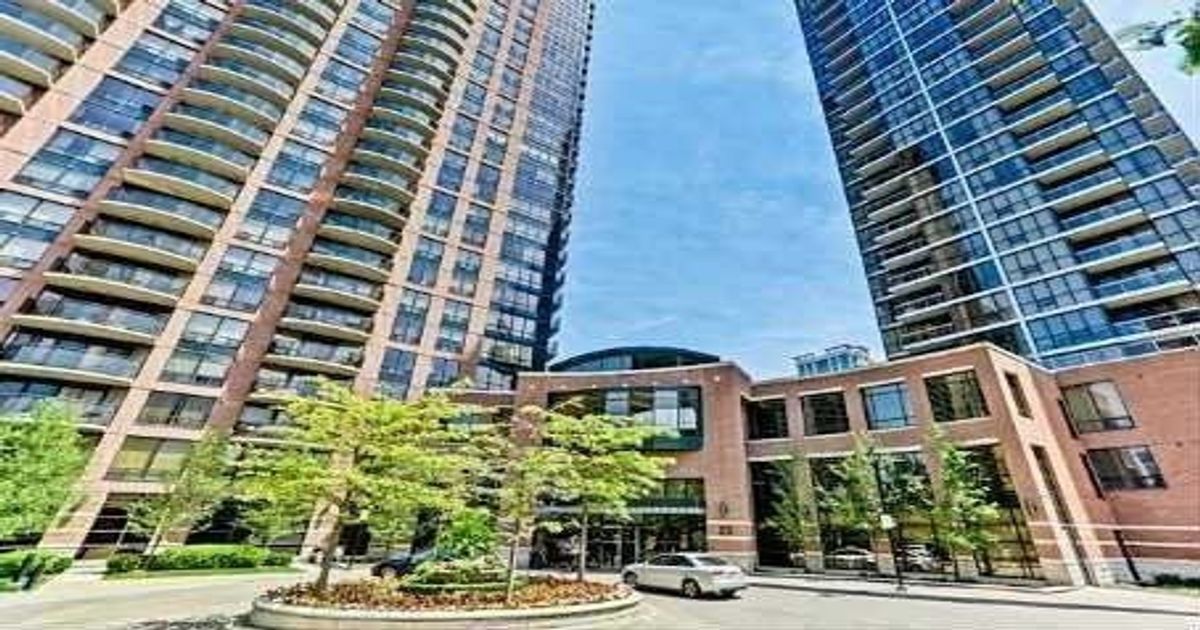 33 Sheppard Avenue E Toronto