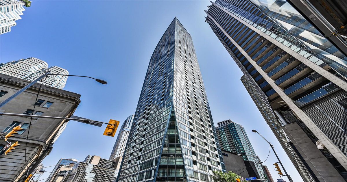 8 The Esplanade Avenue Toronto