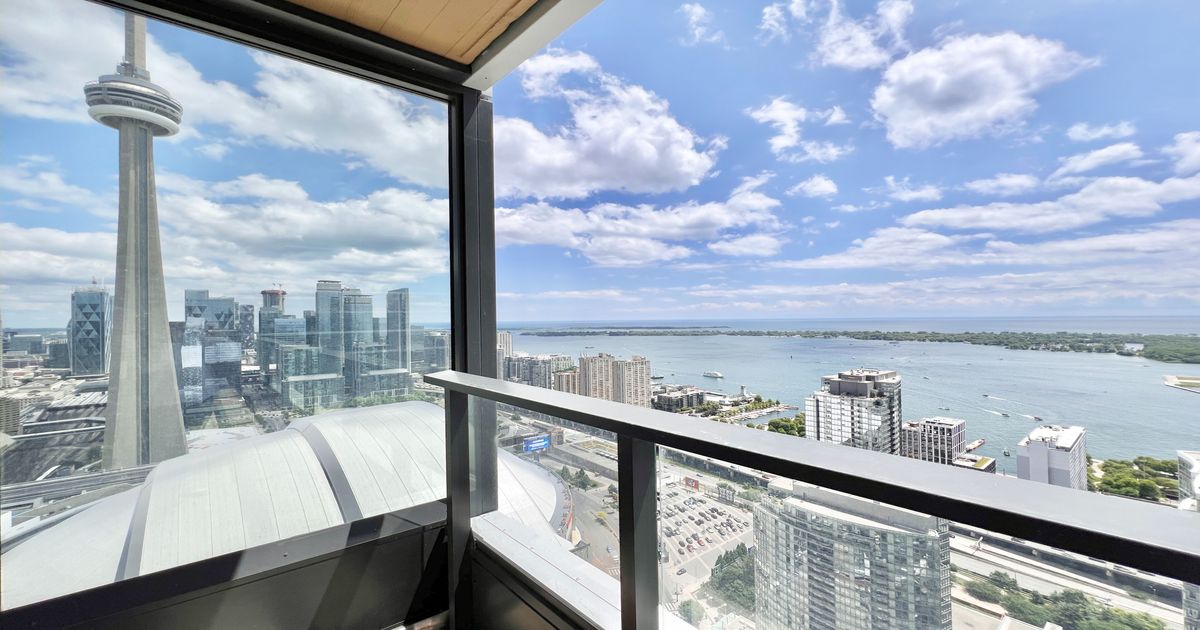 1 Concord Cityplace Way Toronto