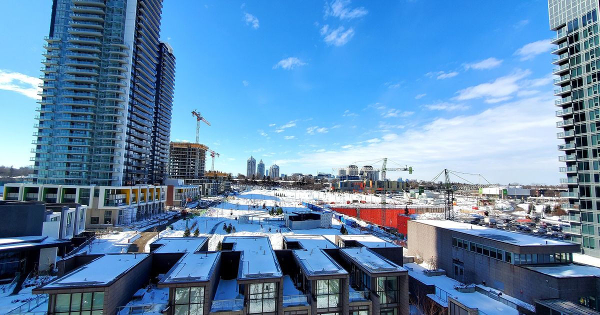 121 Mcmahon Drive Toronto