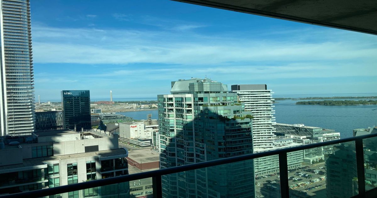 33 Bay Street Toronto