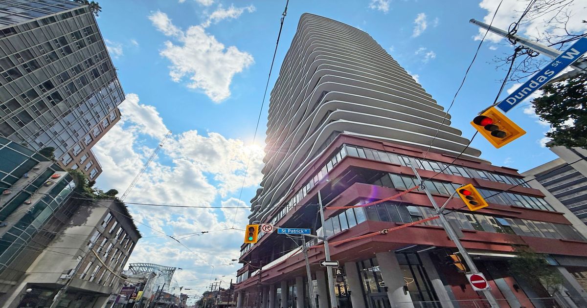 280 Dundas Street W Toronto