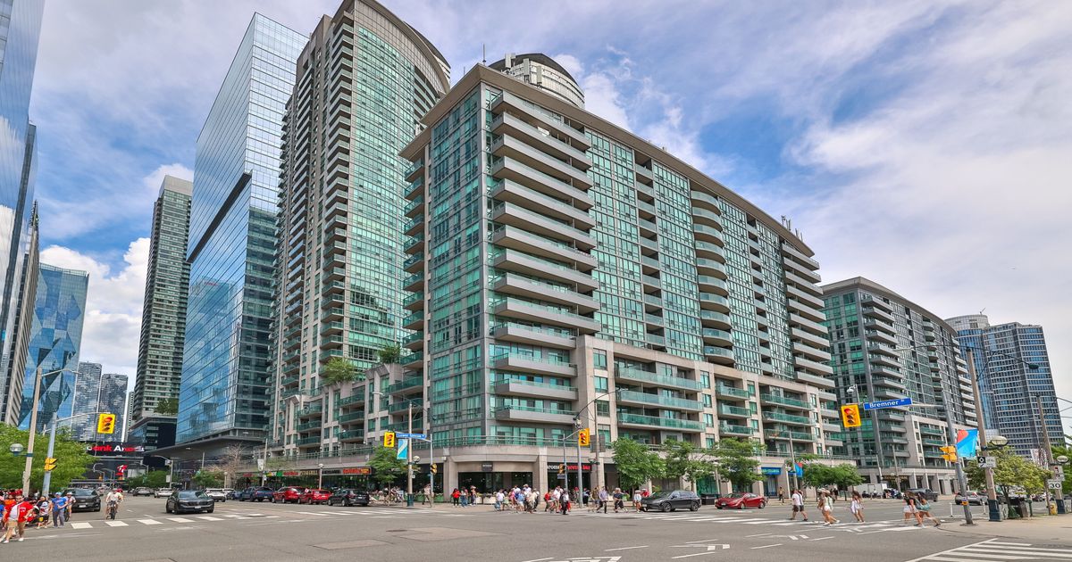 51 Lower Simcoe Street Toronto