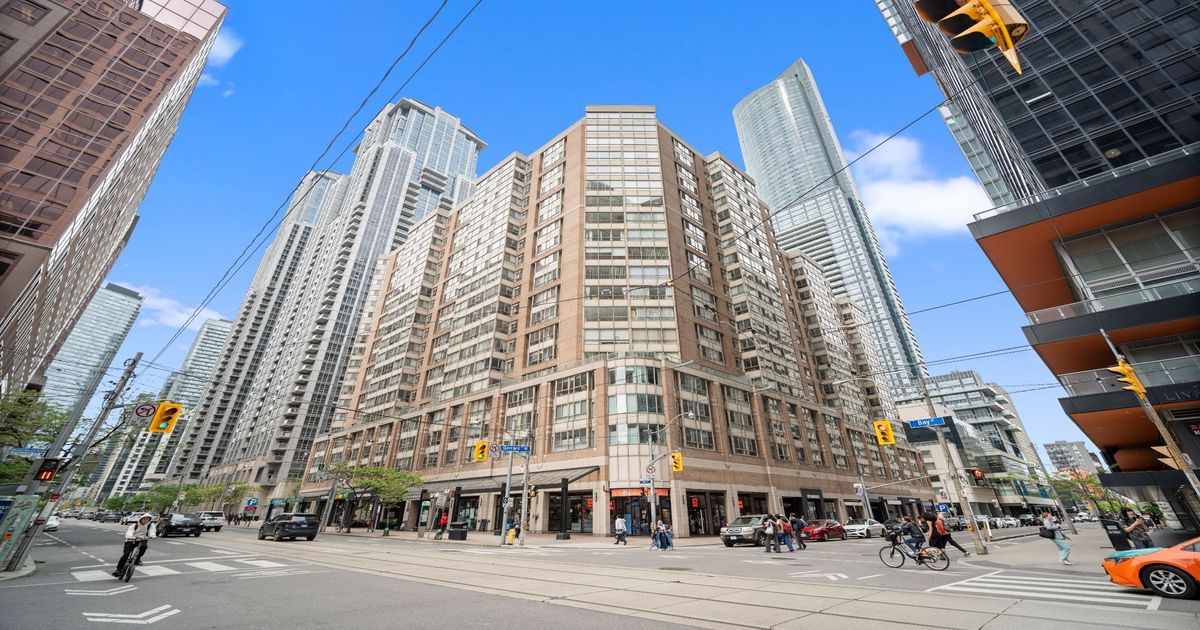 711 Bay Street Toronto