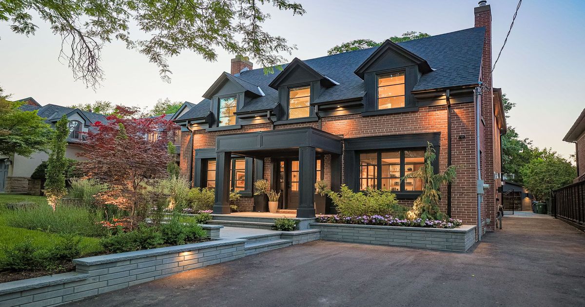 142 Buckingham Avenue Toronto