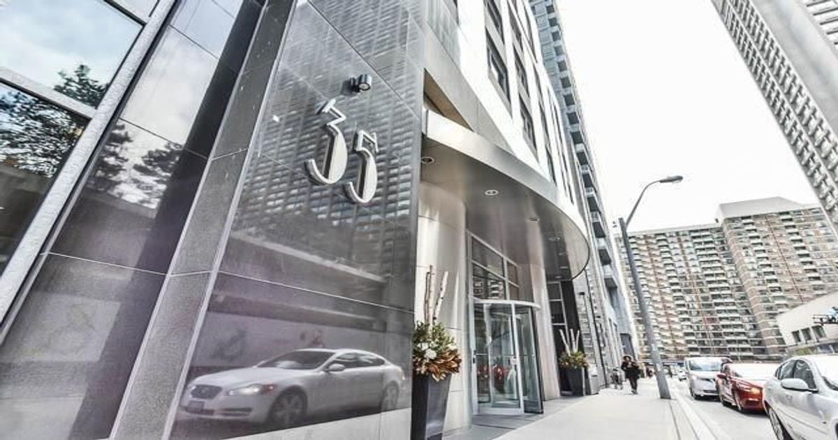 35 Balmuto Street Toronto