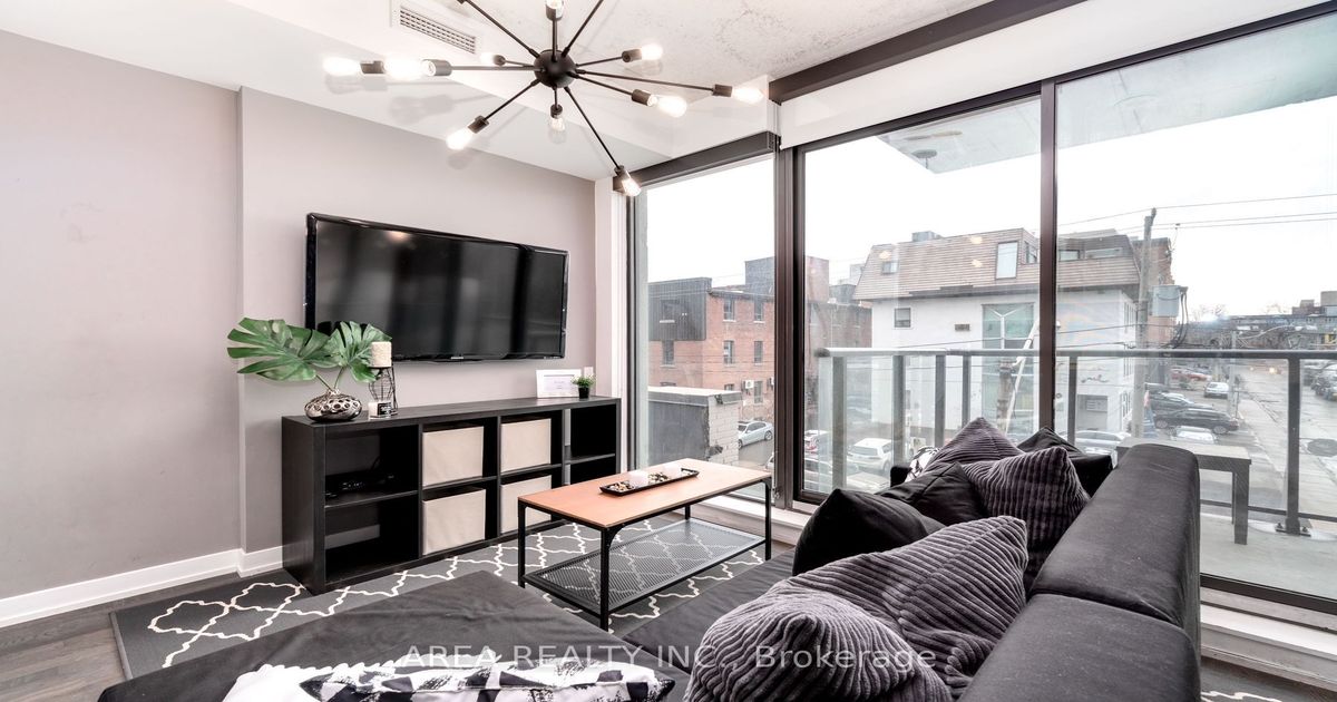 461 adelaide Street W Toronto