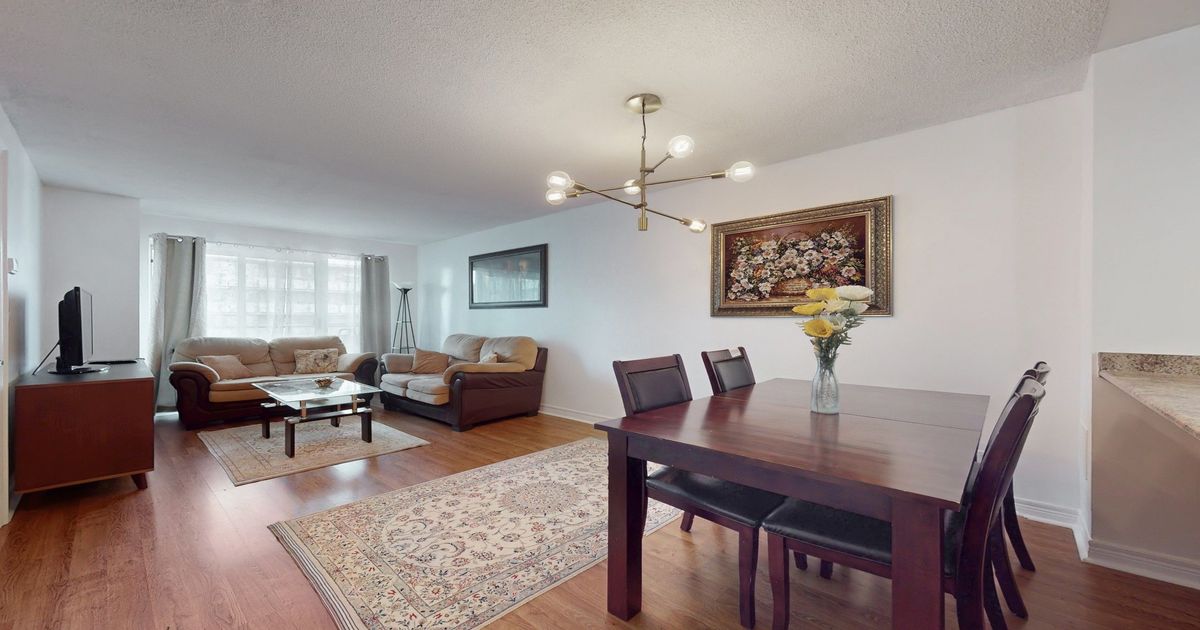 212 Eglinton Avenue E Toronto