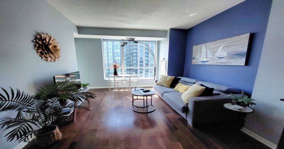 215 Fort York Boulevard Toronto