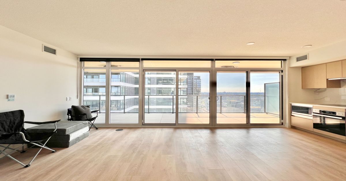 1 Concord Cityplace Way Toronto