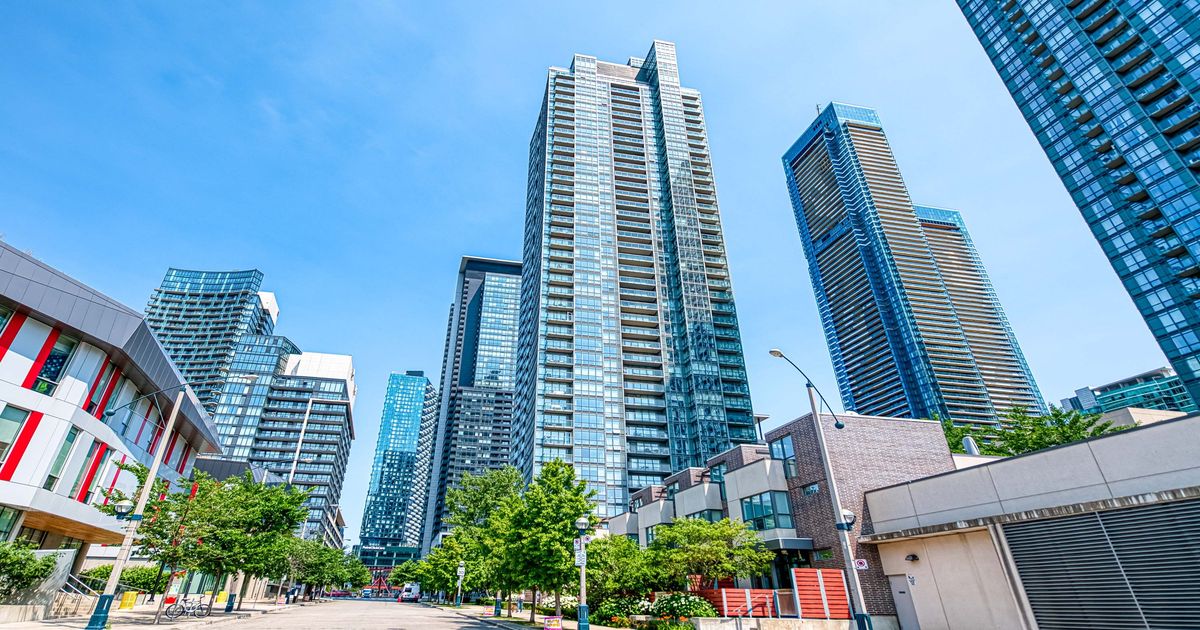 15 Fort York Boulevard Toronto