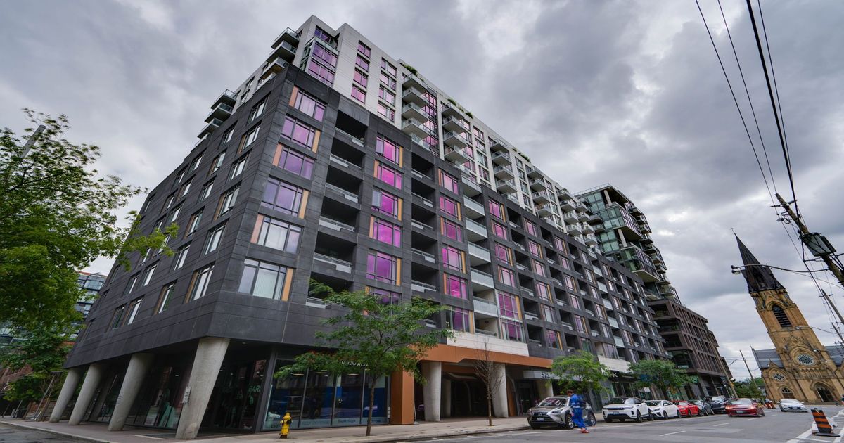 525 Adelaide Street W Toronto