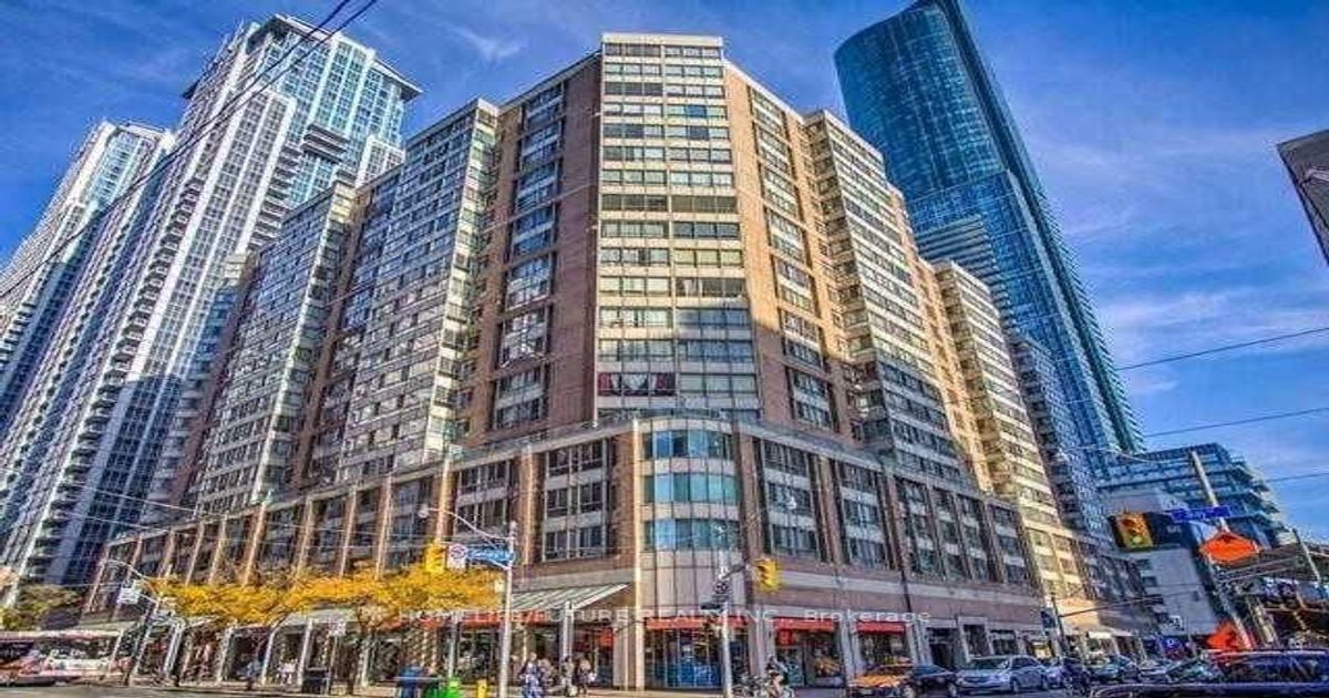 717 Bay Street Toronto