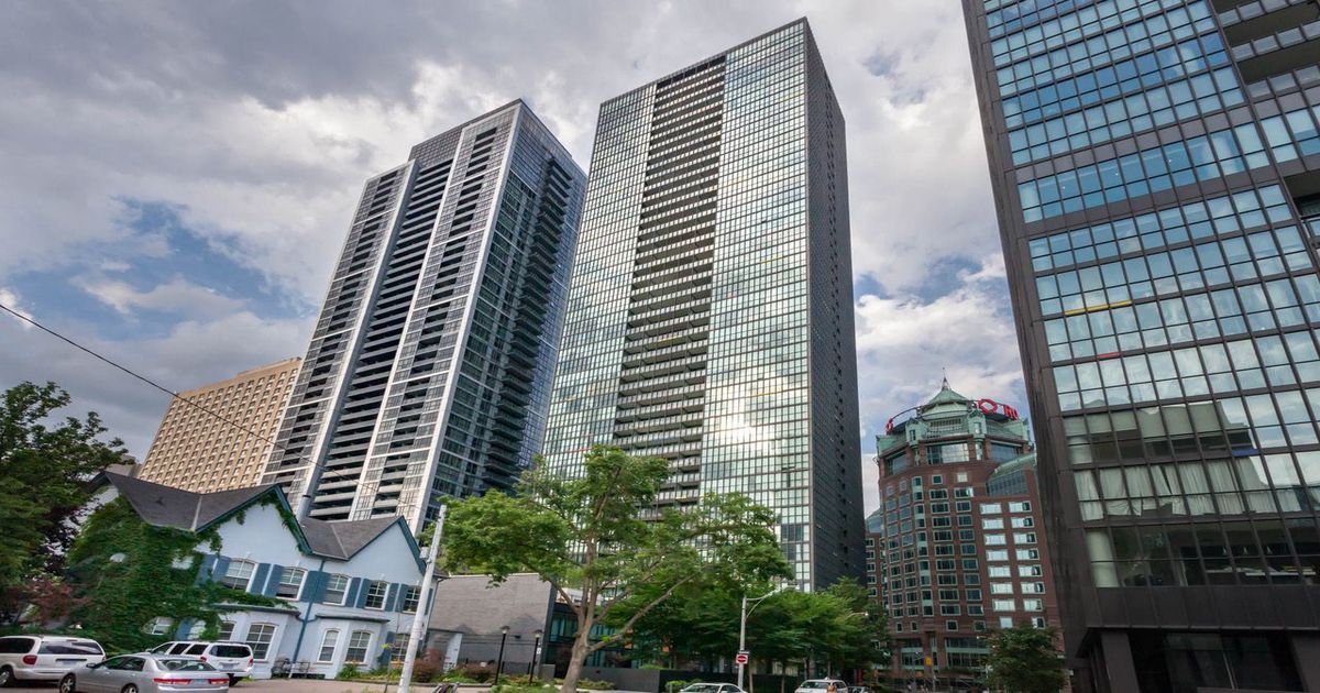 110 Charles Street E Toronto