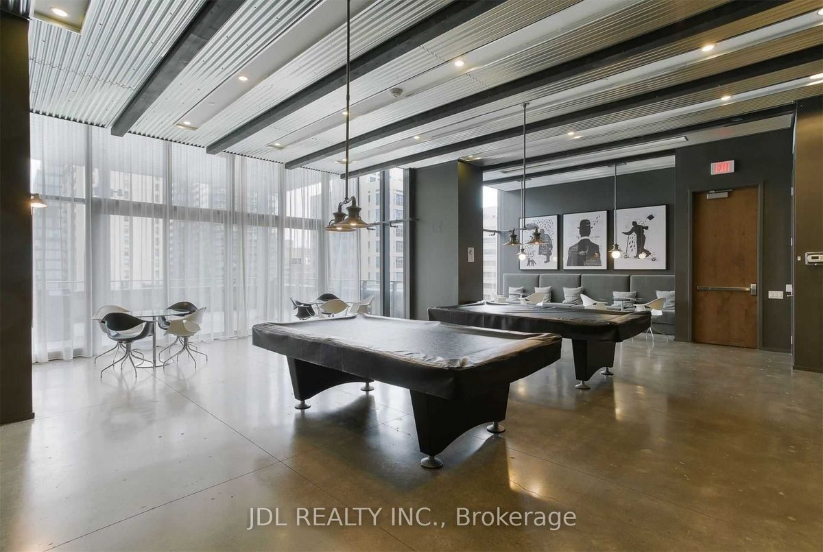 img-gallery
