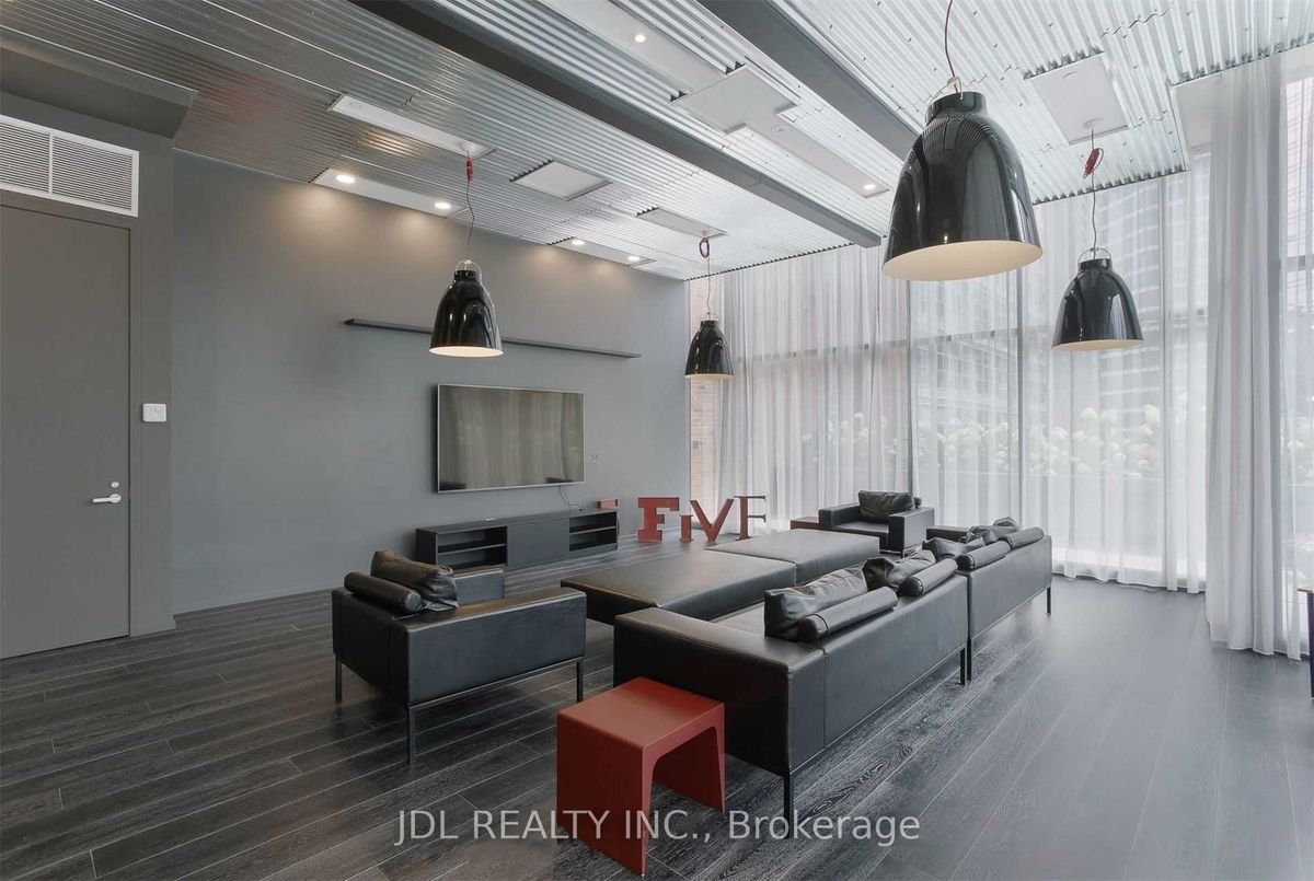 img-gallery