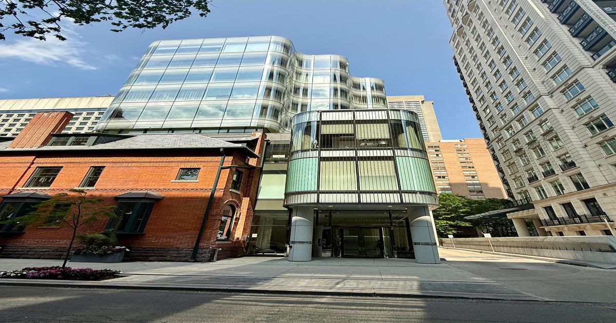 7 St Thomas Street Toronto