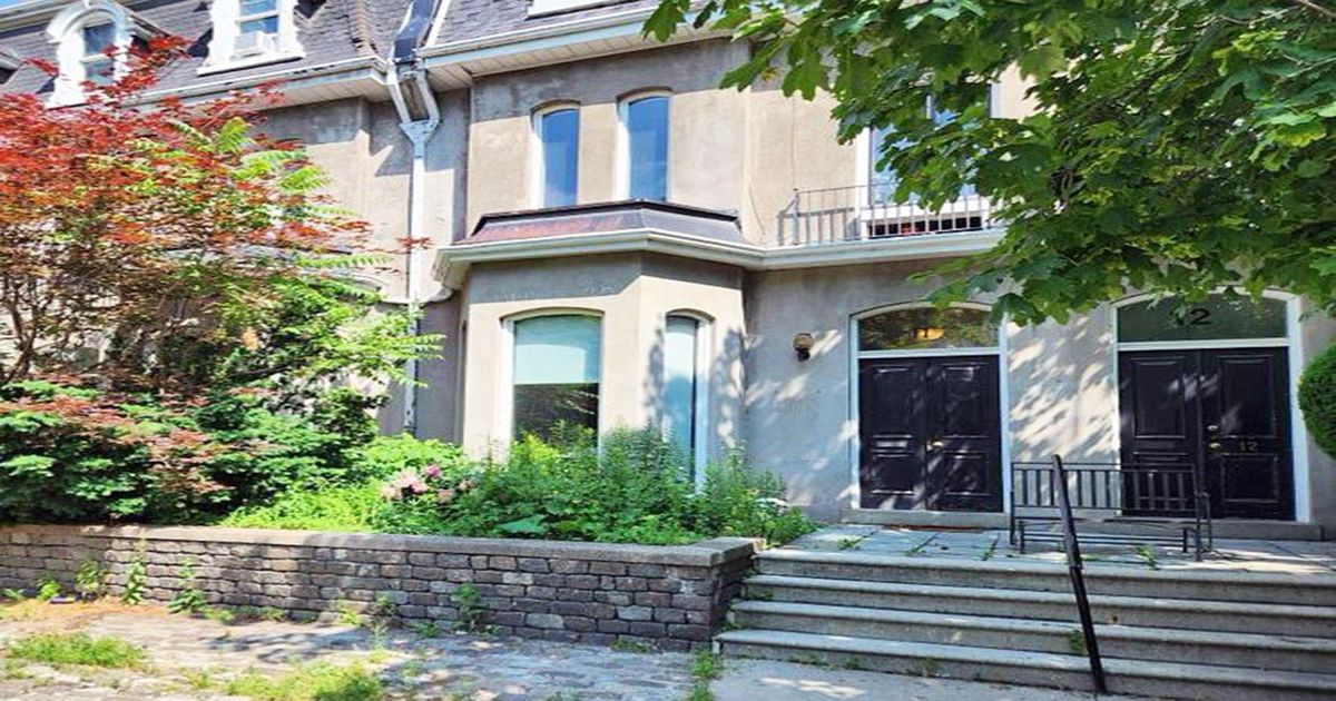 11 Clarence Square Toronto