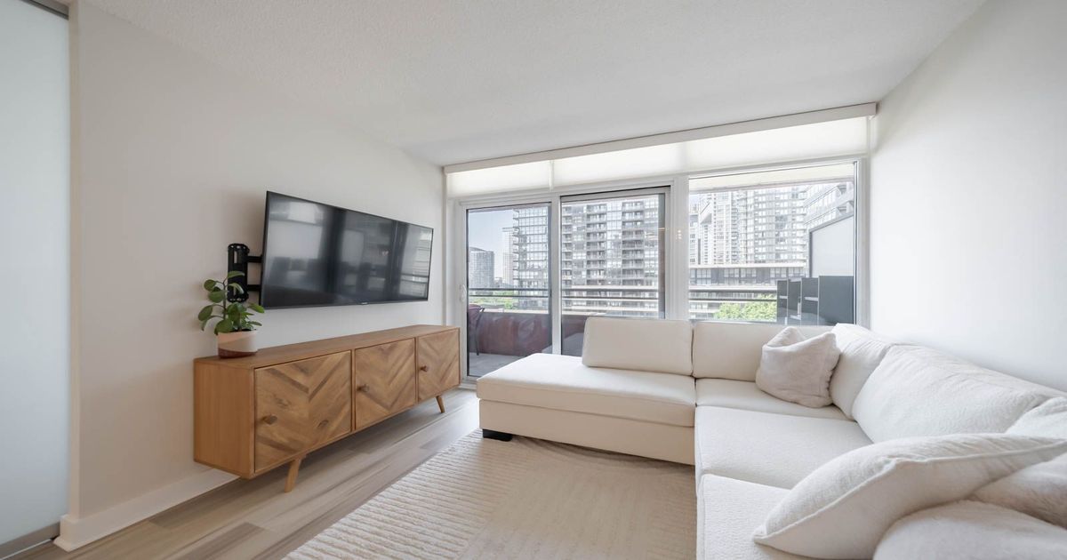 4K Spadina Avenue E Toronto